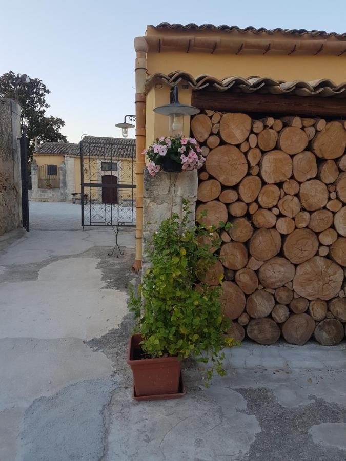 Masseria Damma * Case Monterosso
