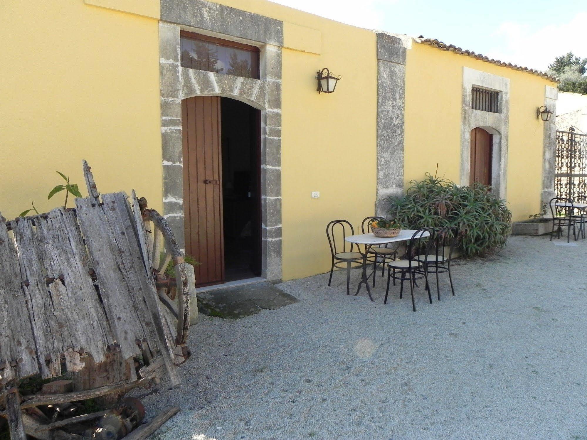 Country house Masseria Damma *