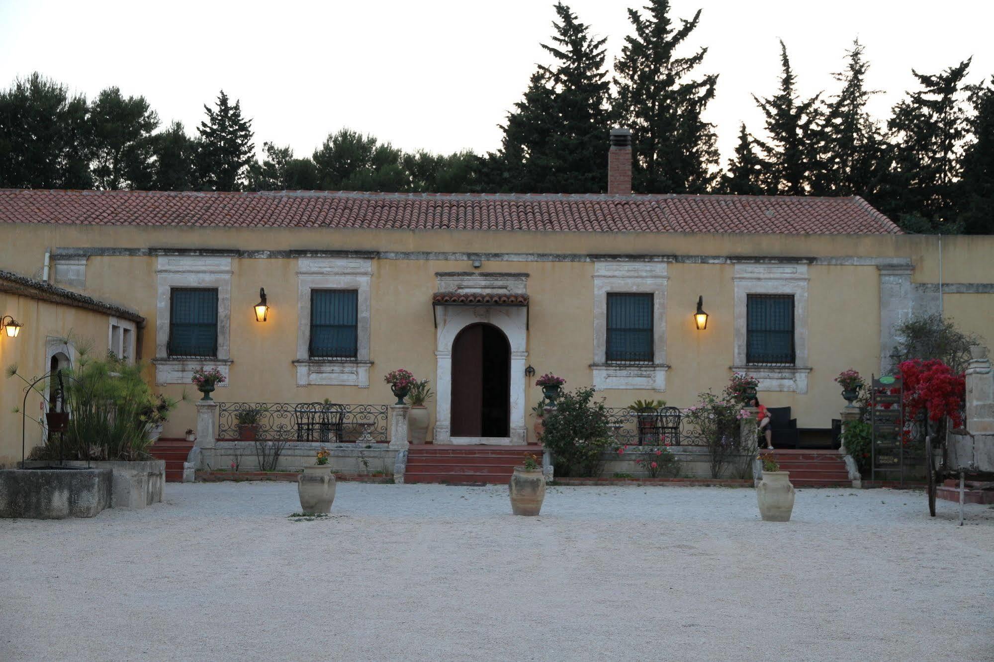 Masseria Damma * Case Monterosso